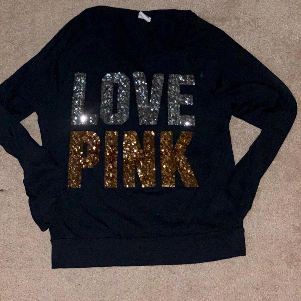 Black long sleeve VS